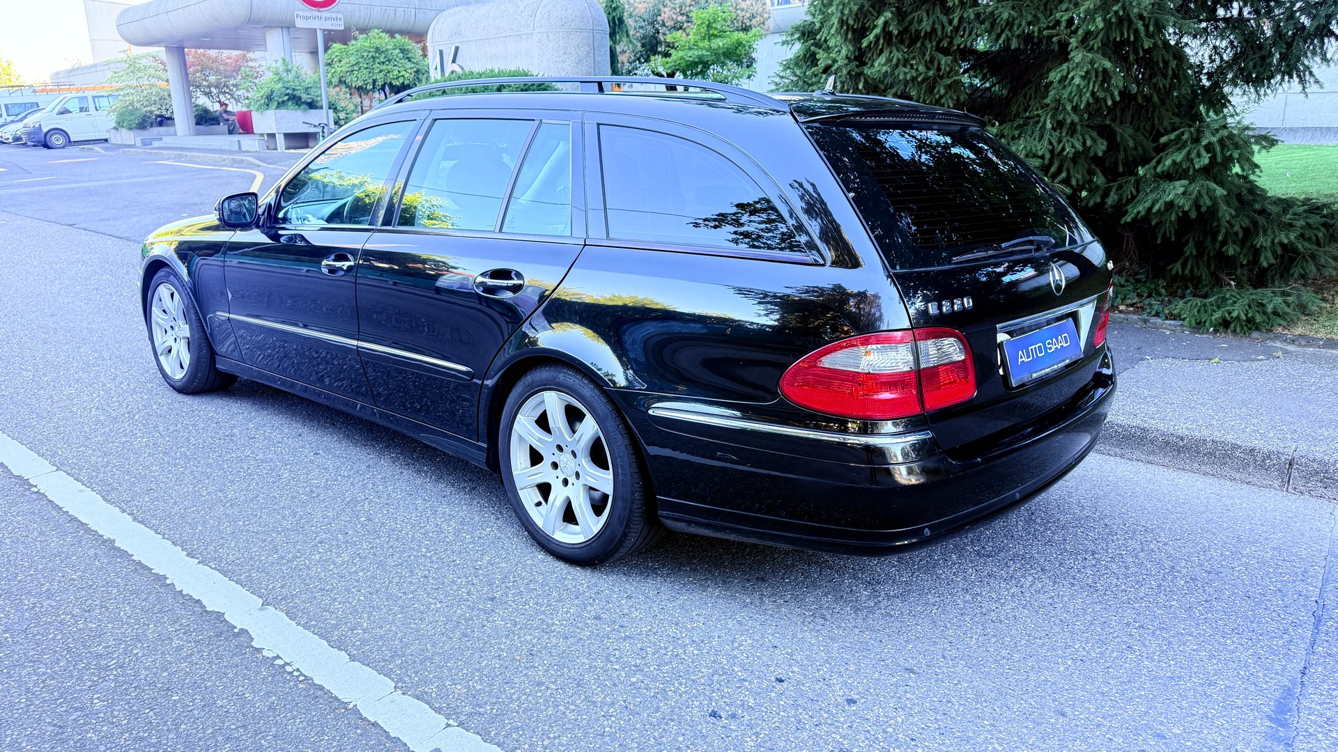 MERCEDES-BENZ E 220 CDI Elégance-image-5