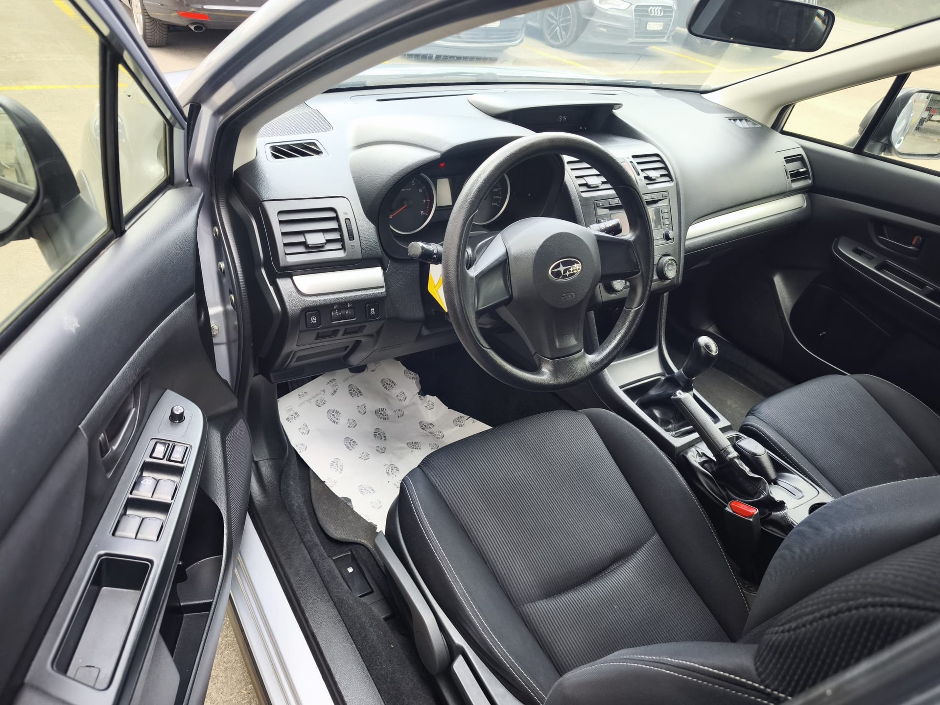 SUBARU XV 1.6 Swiss Two-image-10
