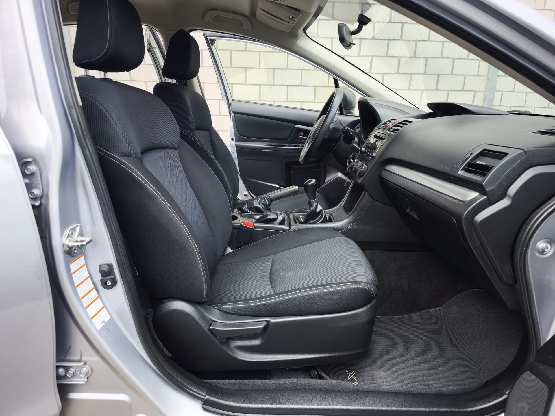 SUBARU XV 1.6 Swiss Two-image-6