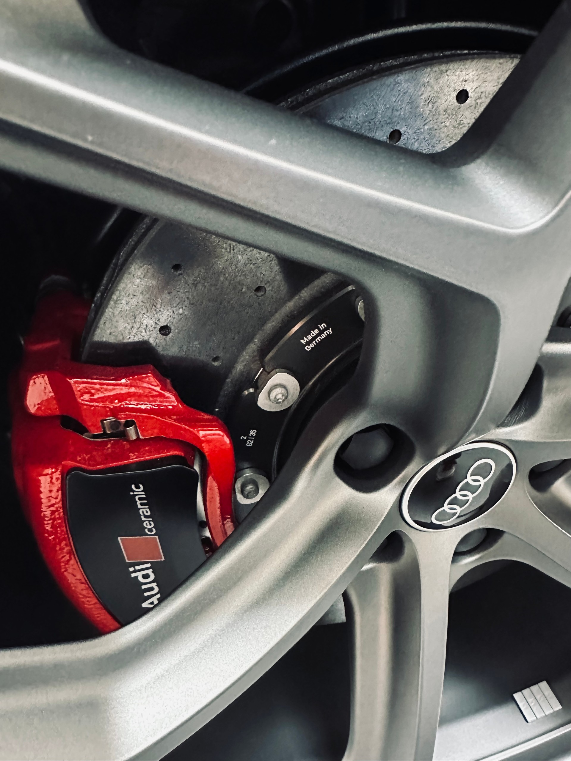 AUDI 4.0 V8 TFSI performance quattro T-Tronic-image-14