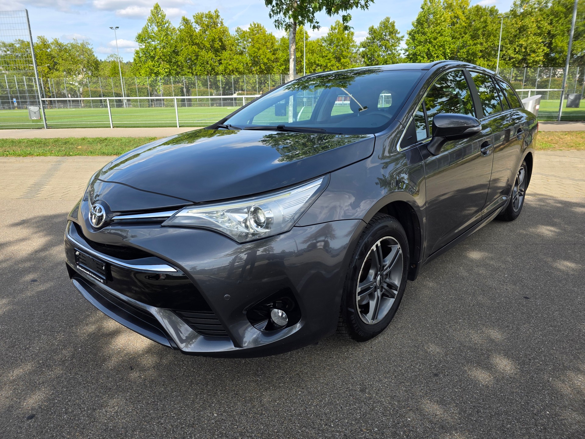 TOYOTA Avensis Touring Sports 1.8 Luna MultidriveS-image-0