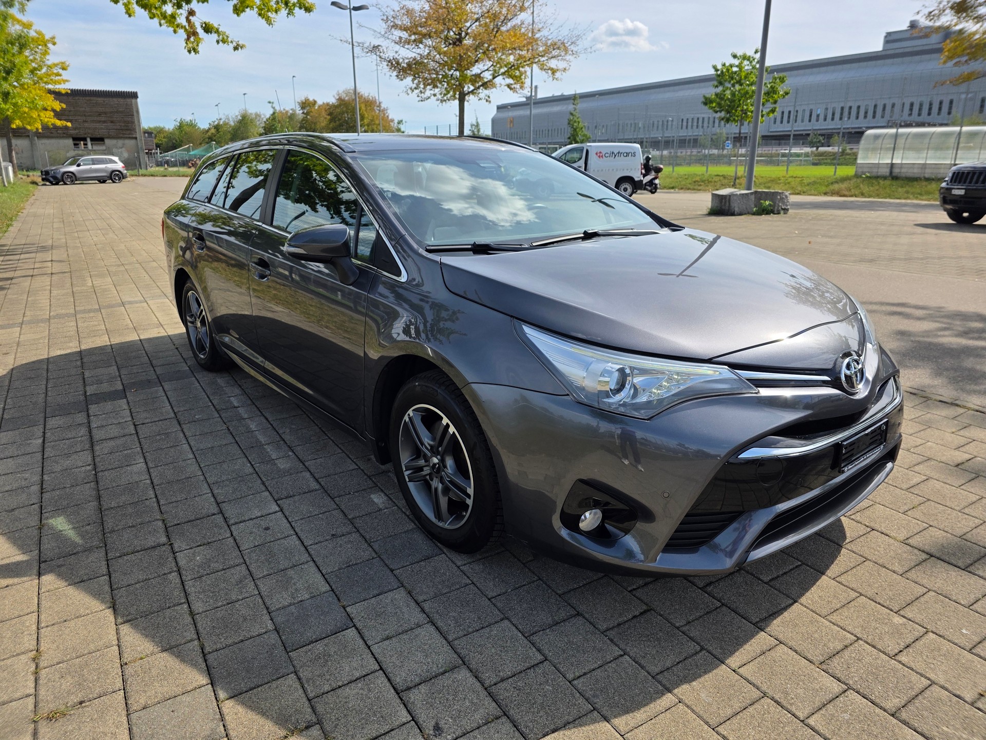 TOYOTA Avensis Touring Sports 1.8 Luna MultidriveS-image-14