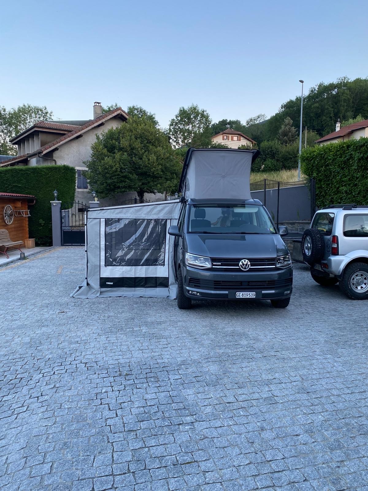 VW T6 California 2.0 TDI Beach Liberty 4Motion DSG 7 Places-image-9