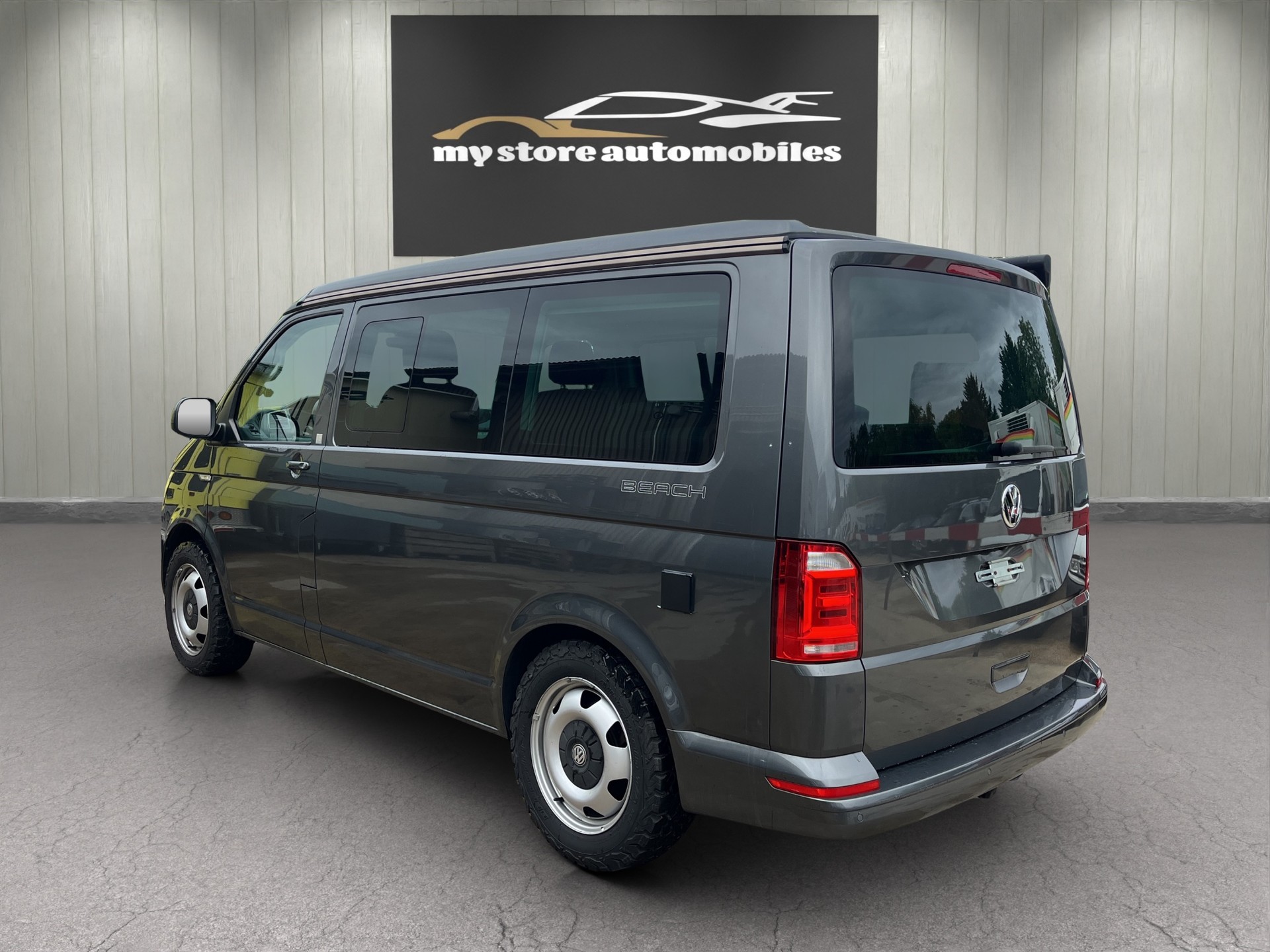 VW T6 California 2.0 TDI Beach Liberty 4Motion DSG 7 Places-image-5