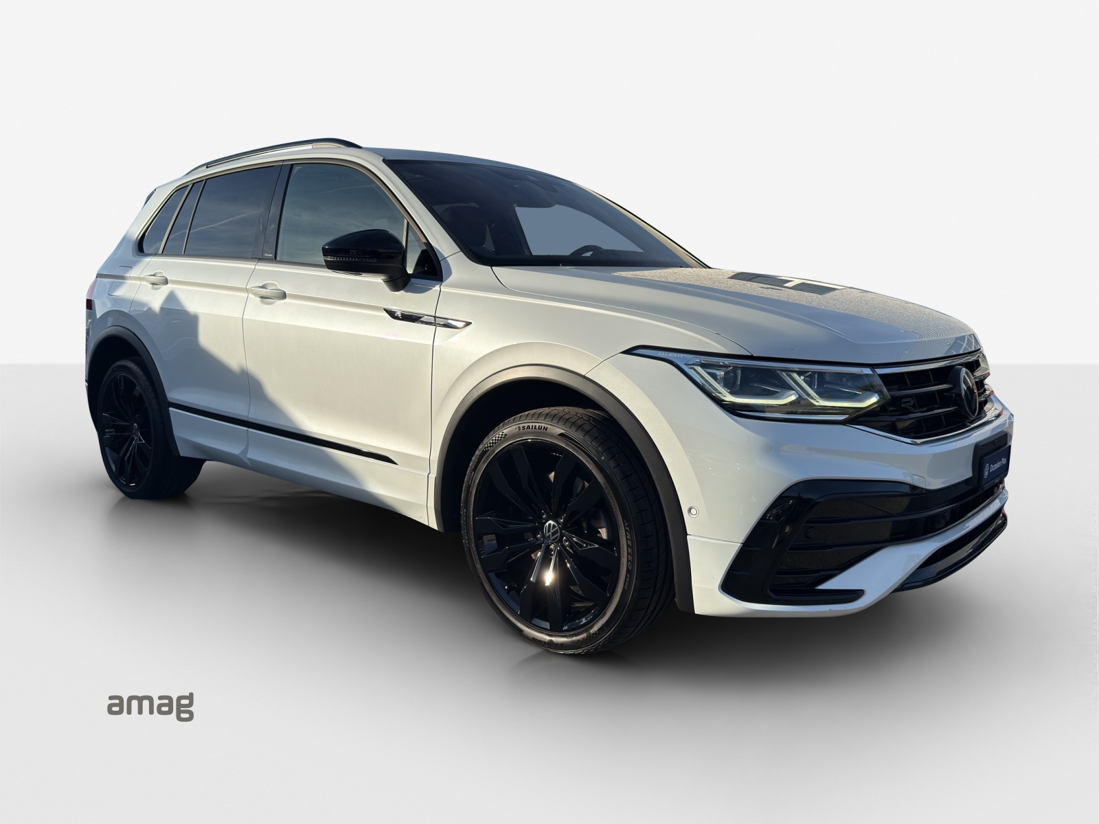 VW Tiguan 2.0TSI R-Line 4Motion DSG-image-5