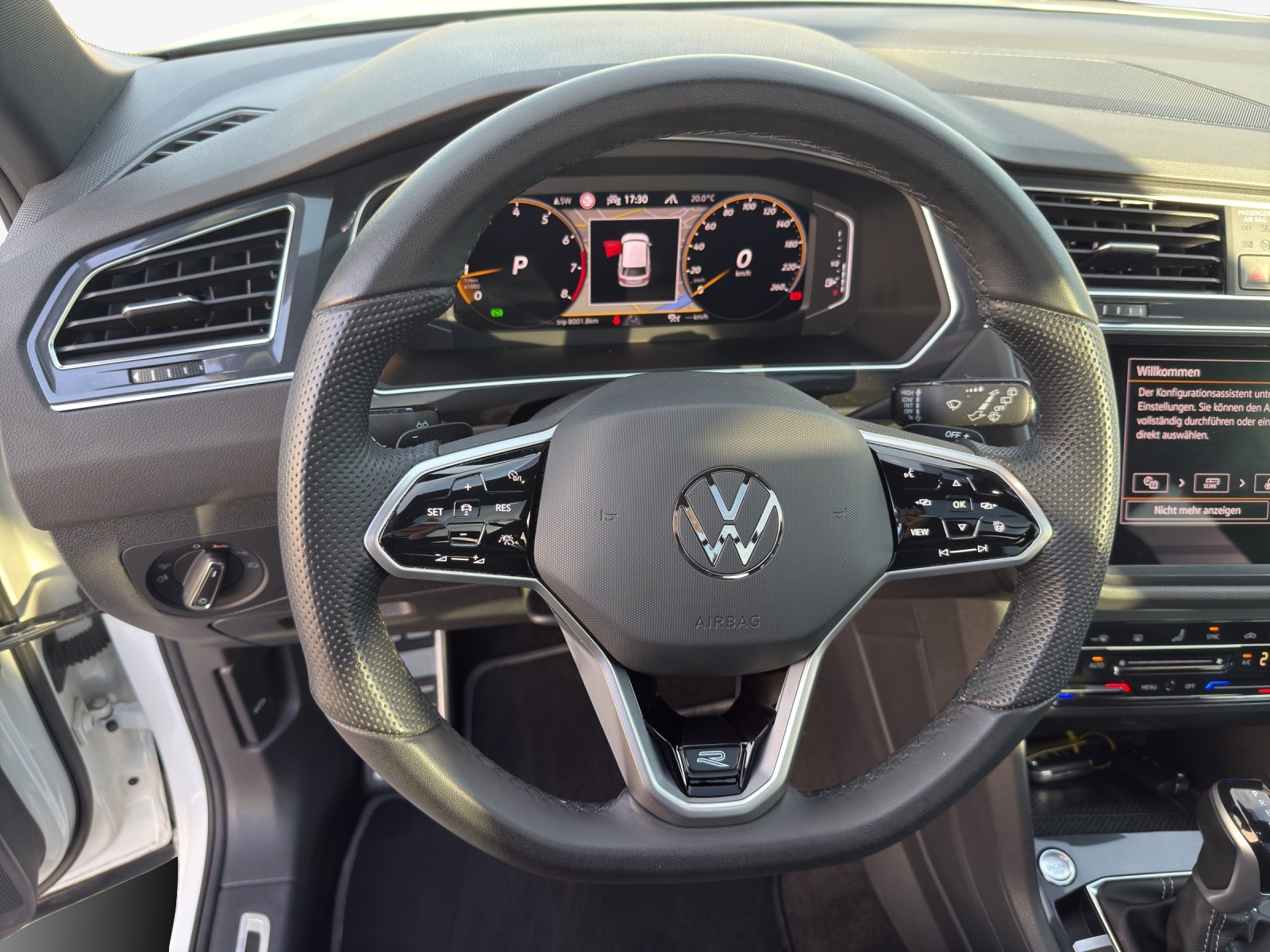 VW Tiguan 2.0TSI R-Line 4Motion DSG-image-9