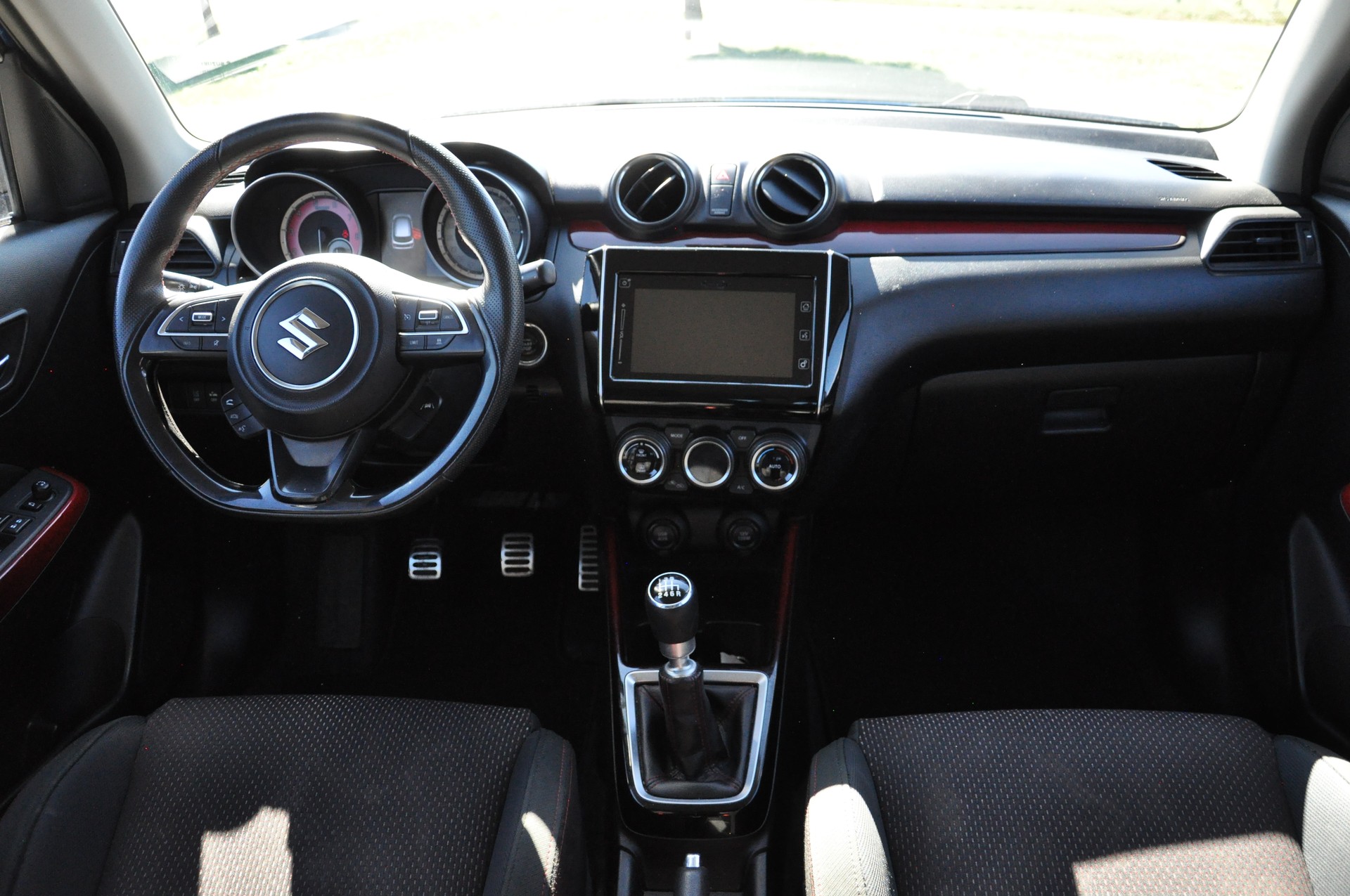 SUZUKI Swift Sport 1.4i 16V Compact Top-image-8