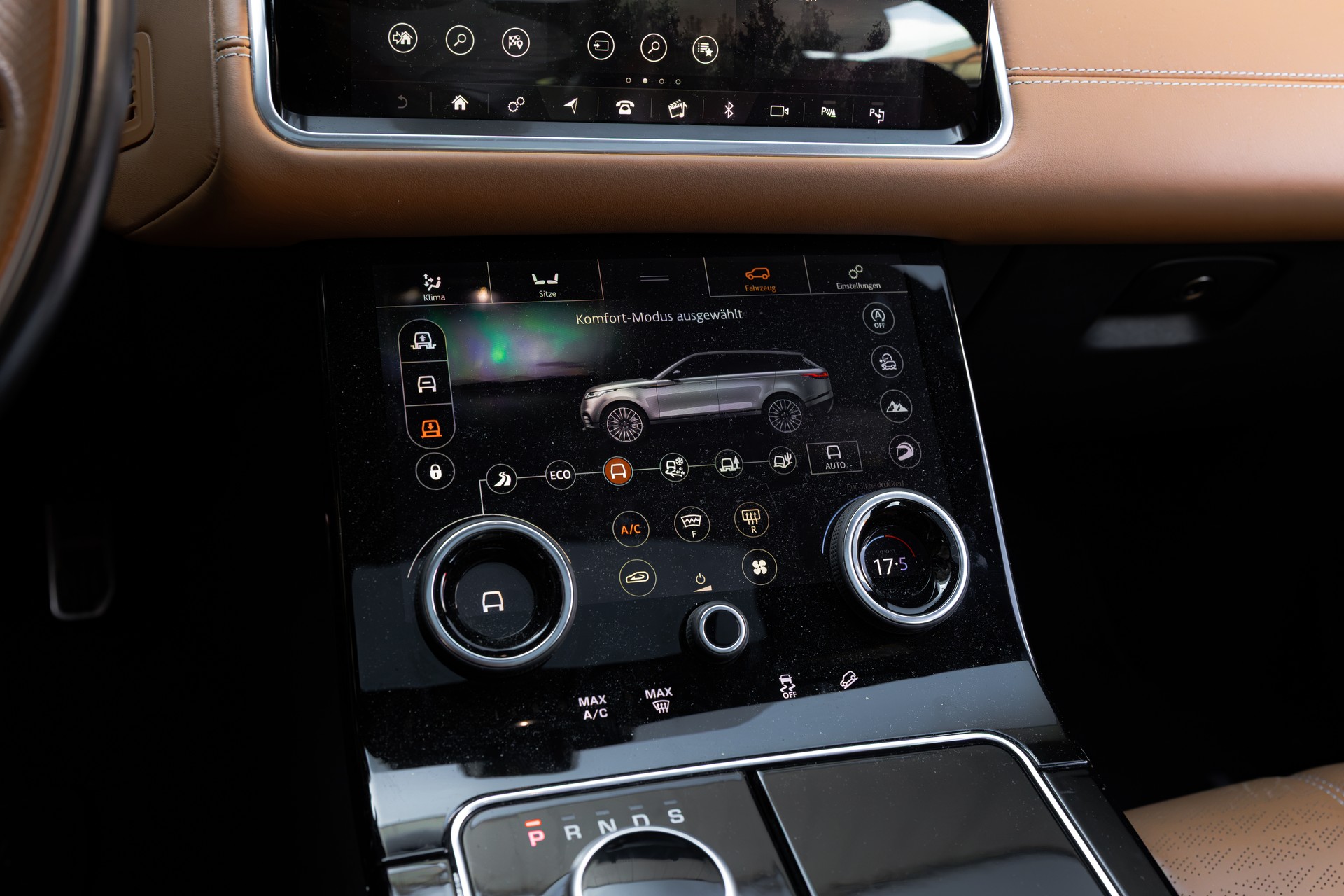 LAND ROVER Range Rover Velar R-Dynamic D 300 SE Automatic-image-9
