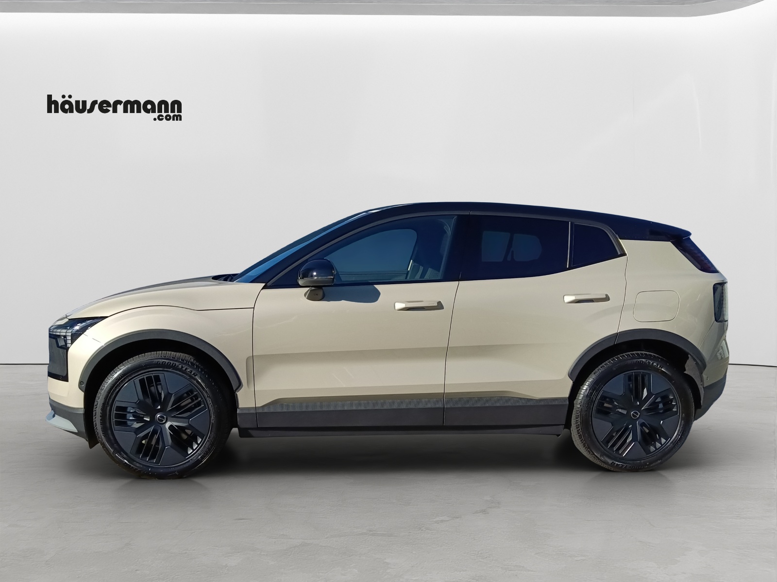 VOLVO EX30 CC P8 Ultra AWD-image-2