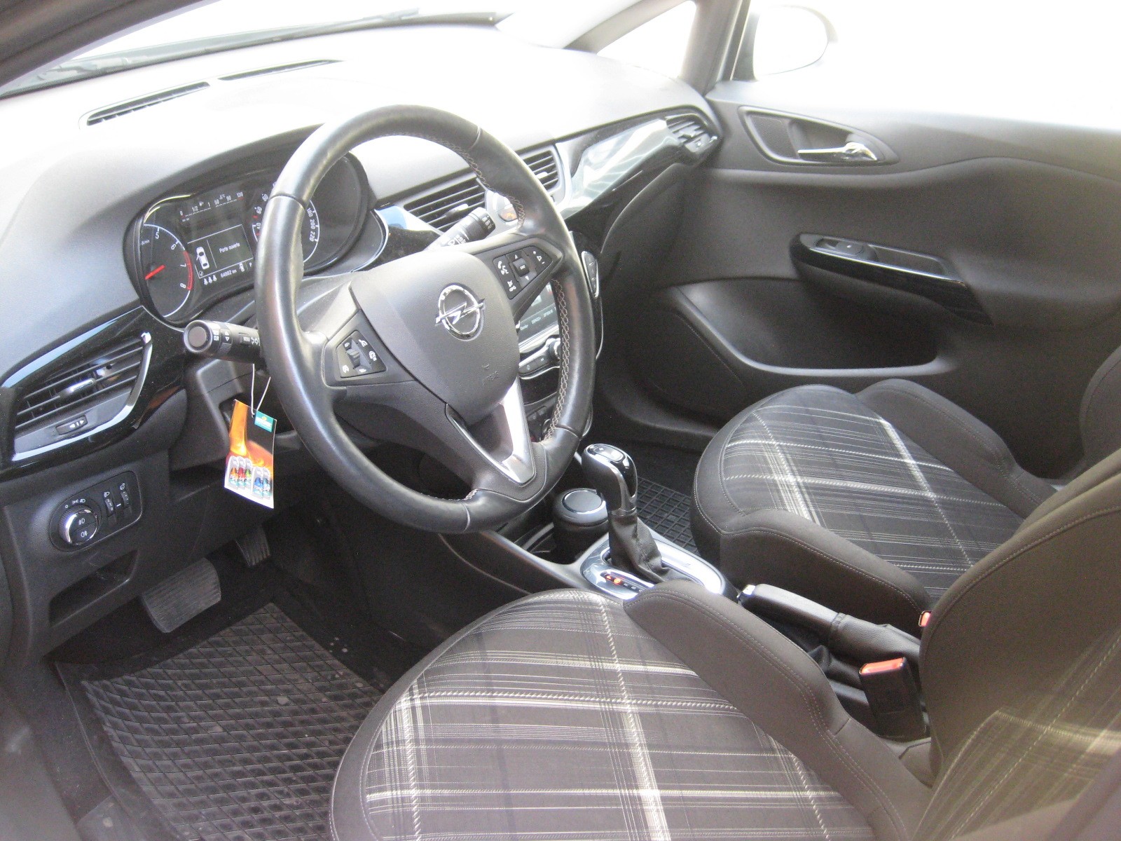 OPEL Corsa 1.4 EcoTec Enjoy-image-5