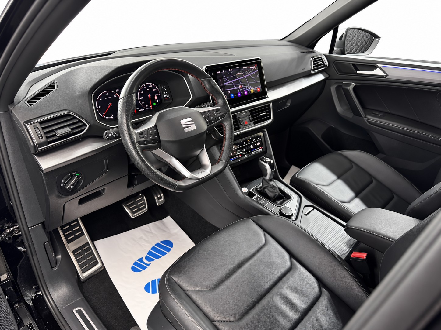 SEAT Tarraco 2.0 TDI FR DSG * 7-Plätzer * Standheizung * Anhängerkupplung *-image-8