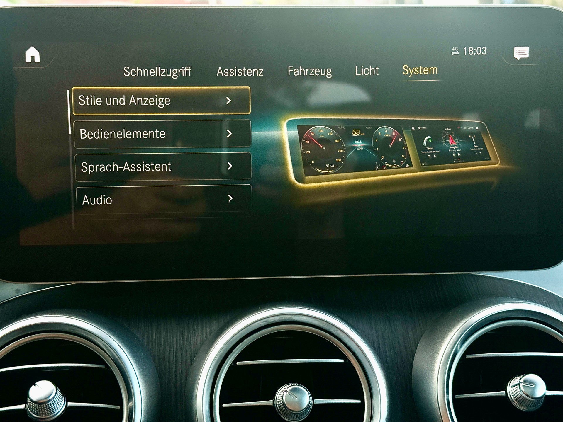 MERCEDES-BENZ GLC 300 AMG Line 4Matic 9G-Tronic PANORAMADACH*ANHÄNGERKUPPLUNG-image-25