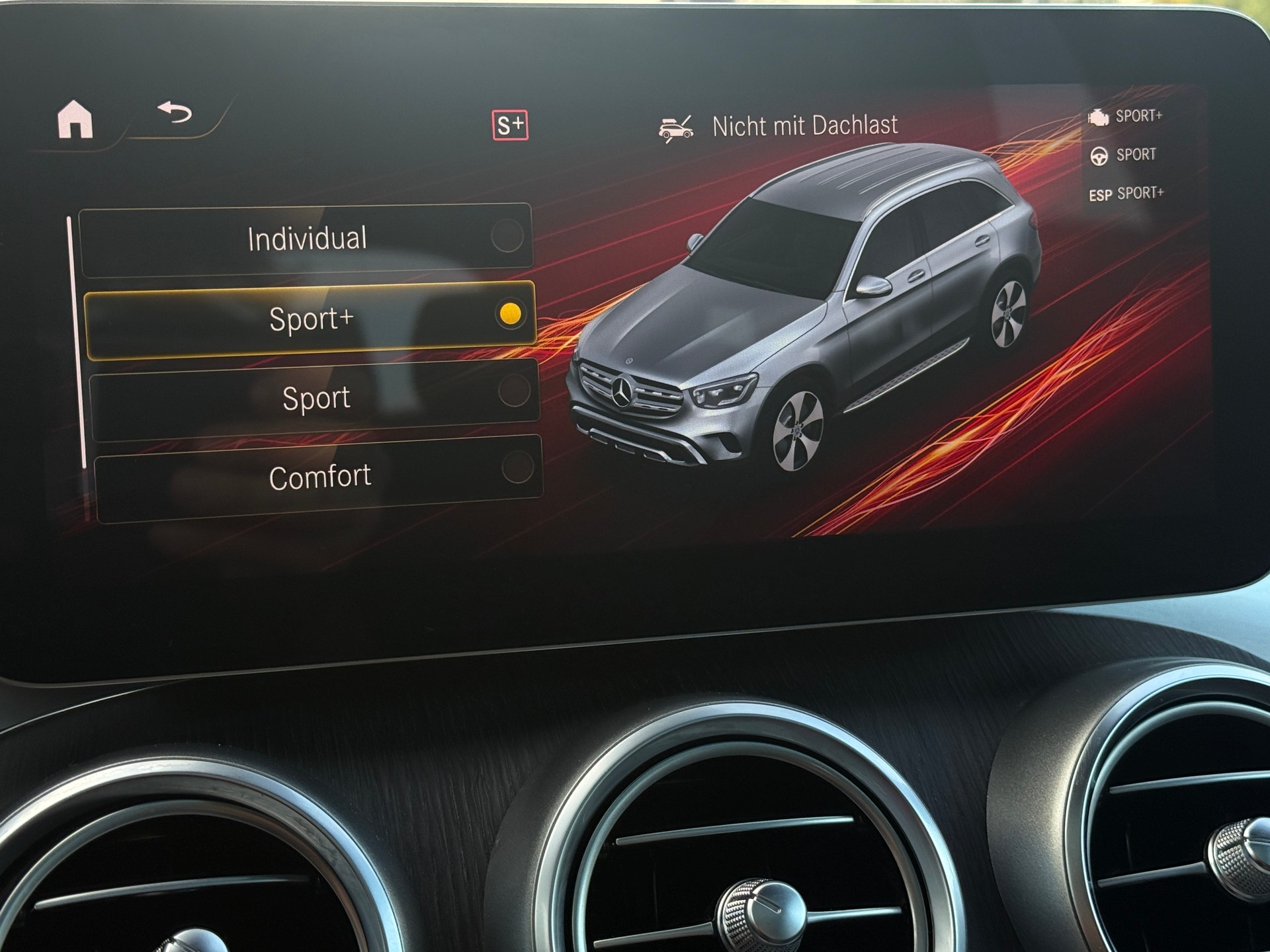 MERCEDES-BENZ GLC 300 AMG Line 4Matic 9G-Tronic PANORAMADACH*ANHÄNGERKUPPLUNG-image-19