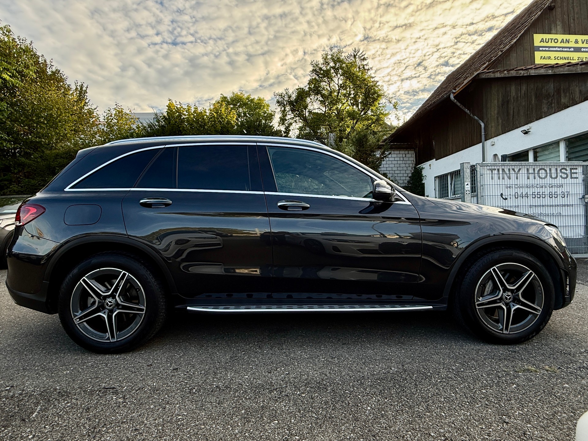 MERCEDES-BENZ GLC 300 AMG Line 4Matic 9G-Tronic PANORAMADACH*ANHÄNGERKUPPLUNG-image-5