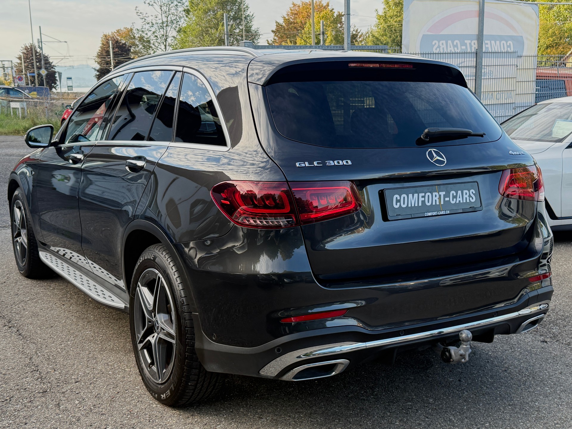 MERCEDES-BENZ GLC 300 AMG Line 4Matic 9G-Tronic PANORAMADACH*ANHÄNGERKUPPLUNG-image-3