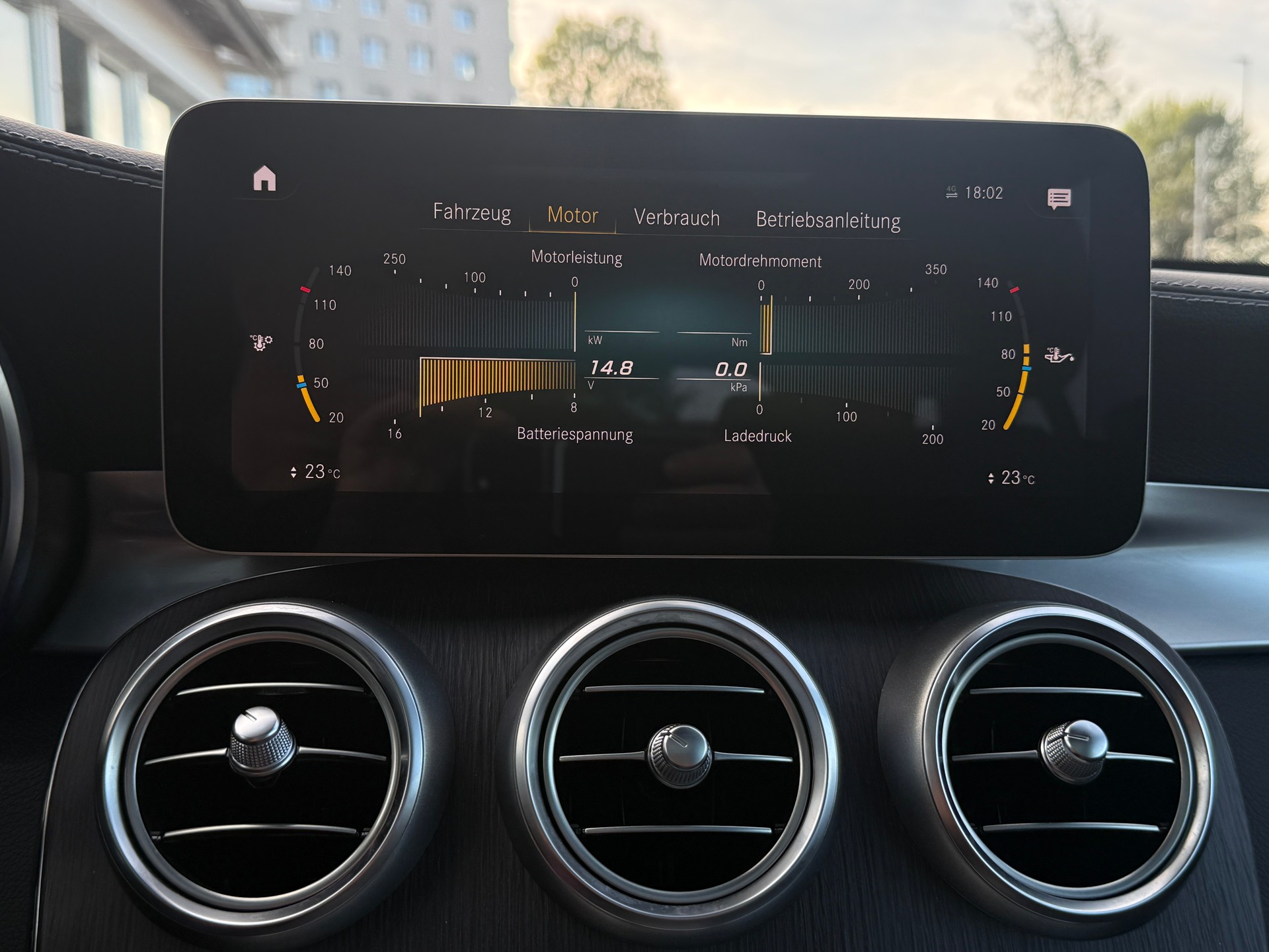 MERCEDES-BENZ GLC 300 AMG Line 4Matic 9G-Tronic PANORAMADACH*ANHÄNGERKUPPLUNG-image-21