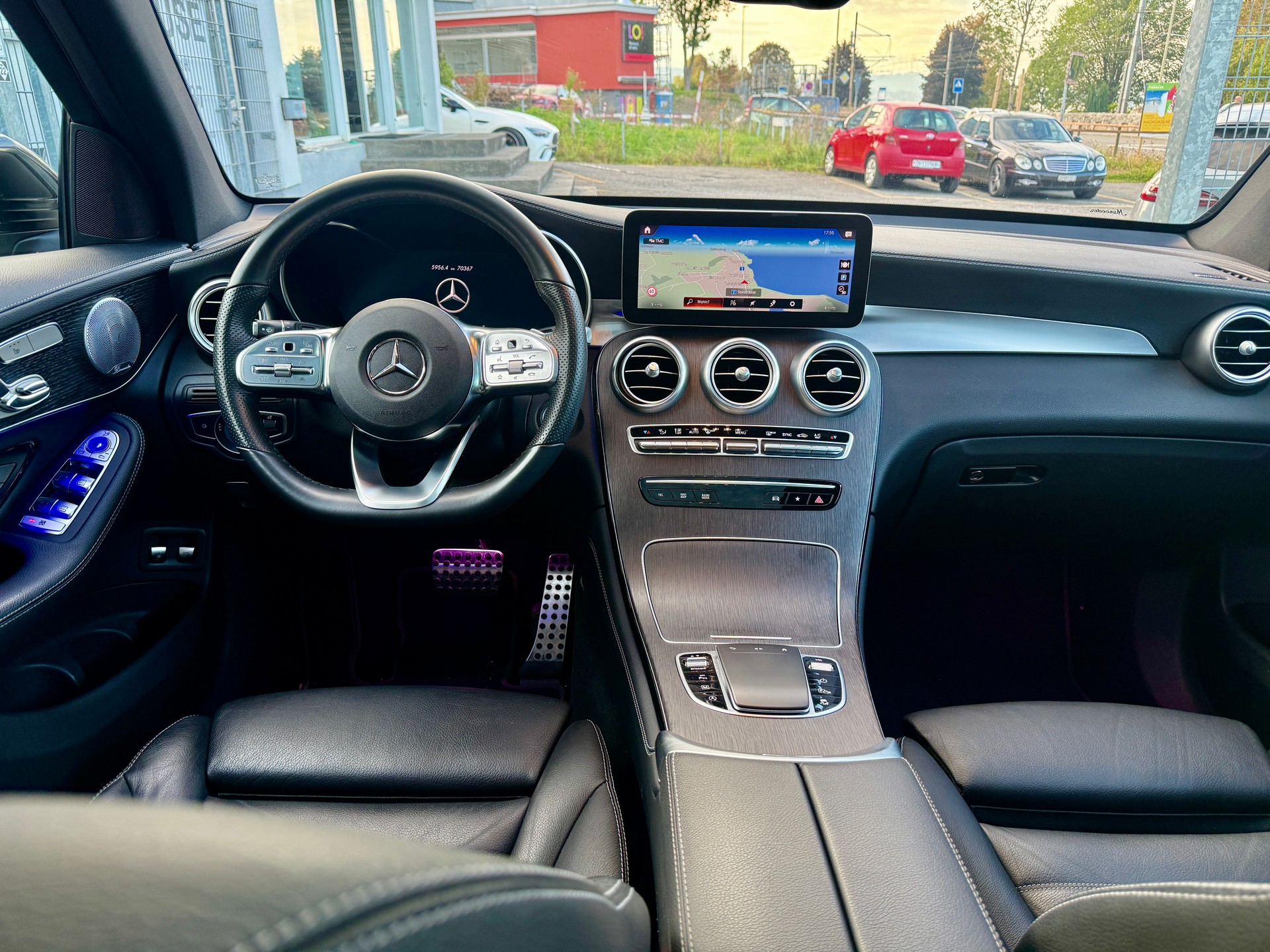 MERCEDES-BENZ GLC 300 AMG Line 4Matic 9G-Tronic PANORAMADACH*ANHÄNGERKUPPLUNG-image-14