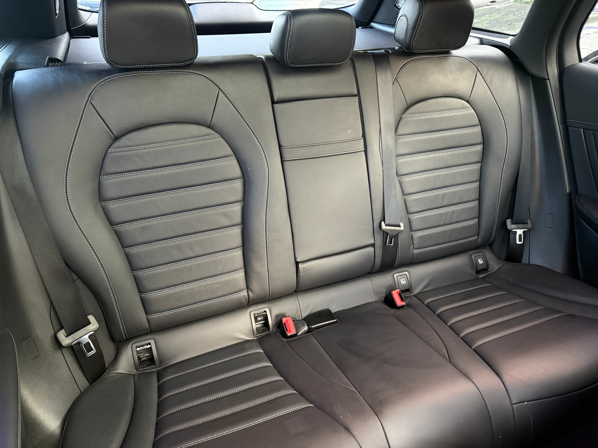 MERCEDES-BENZ GLC 300 AMG Line 4Matic 9G-Tronic PANORAMADACH*ANHÄNGERKUPPLUNG-image-16