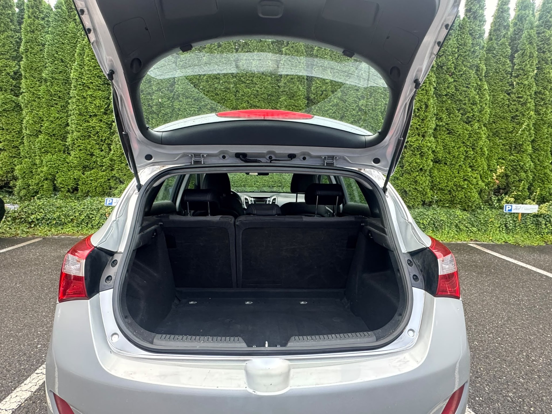 HYUNDAI i30 1.4 Comfort-image-13