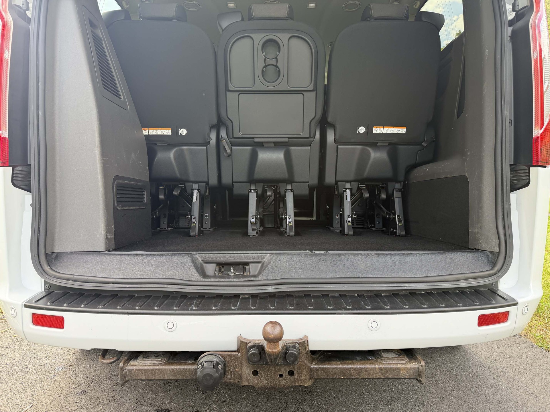 FORD Tourneo Custom 320 L1 2.0 TDCi 185 Titanium-image-9