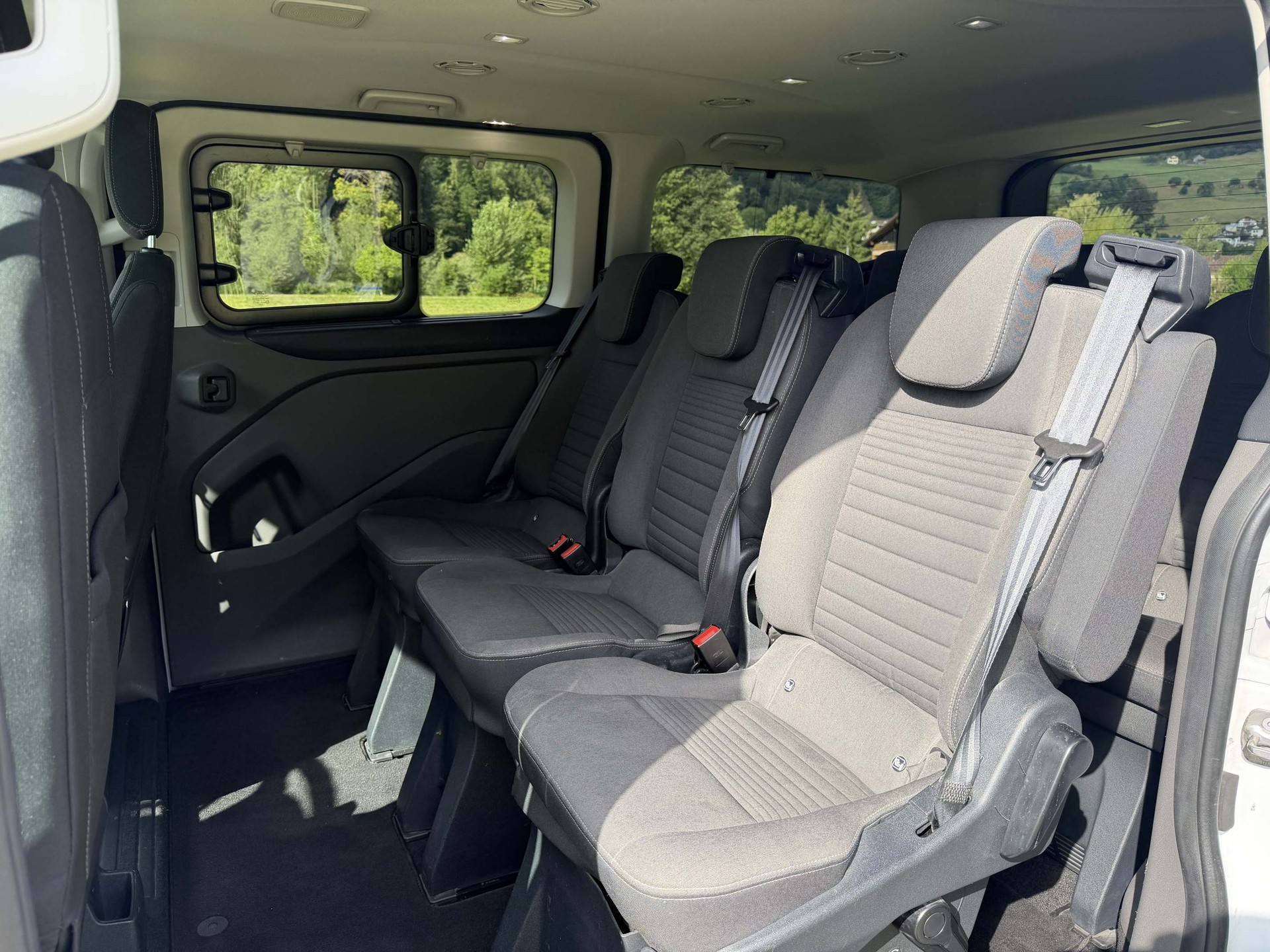 FORD Tourneo Custom 320 L1 2.0 TDCi 185 Titanium-image-6