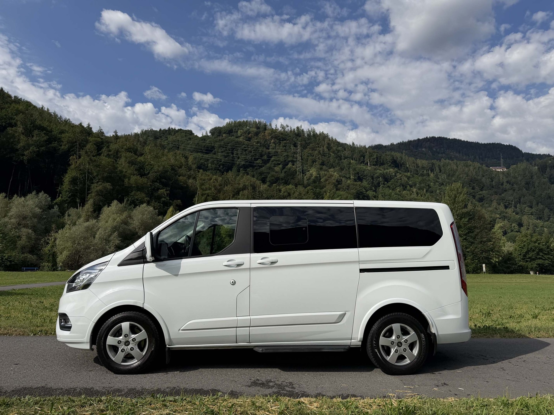 FORD Tourneo Custom 320 L1 2.0 TDCi 185 Titanium-image-4