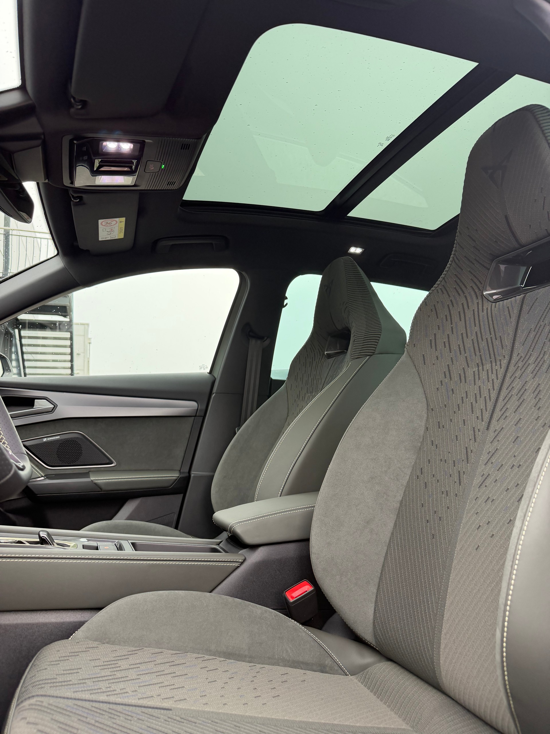 CUPRA FORMENTOR TRIBE EDITION - PRIME EDITION SERVICES GRATUITS 5 ANS / 100'000 KMS LIQUIDES INCLUS-image-8