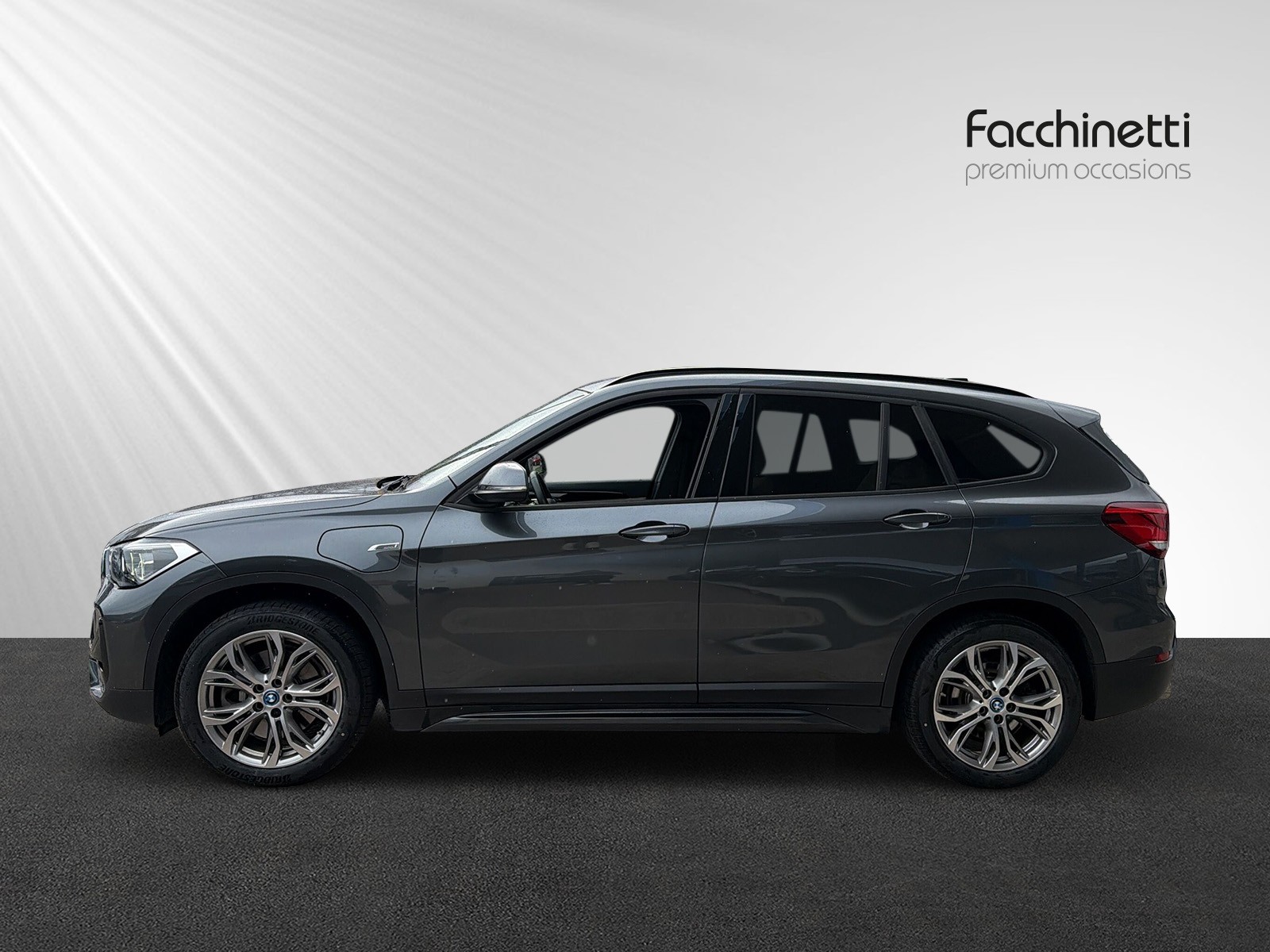 BMW X1 xDrive 25e Sport Line Steptronic-image-1