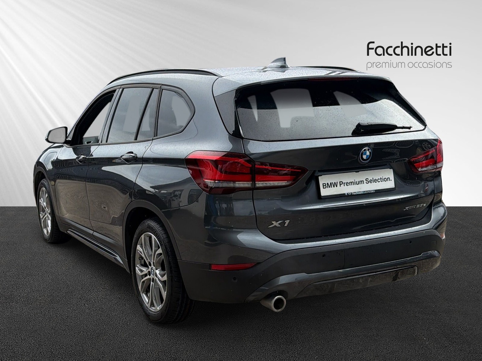 BMW X1 xDrive 25e Sport Line Steptronic-image-2