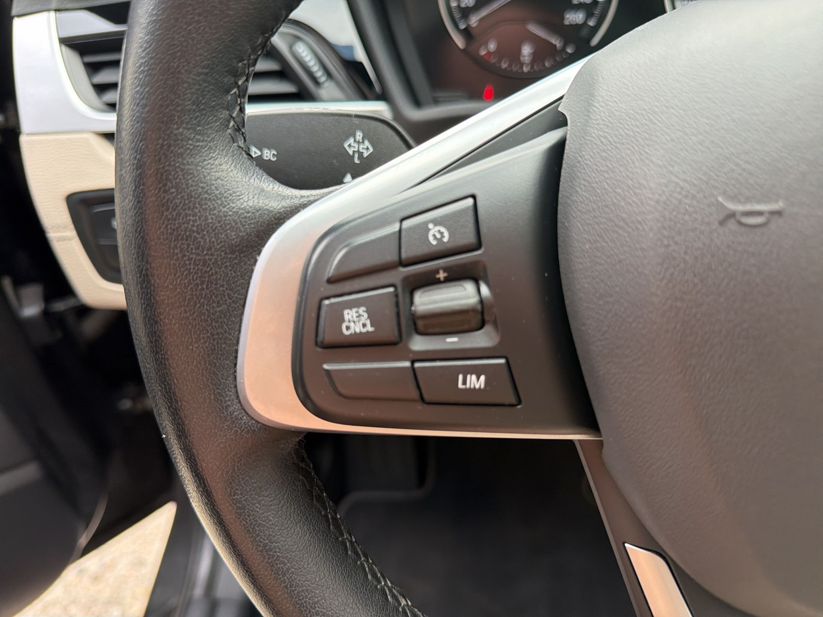 BMW X1 xDrive 25e Sport Line Steptronic-image-13