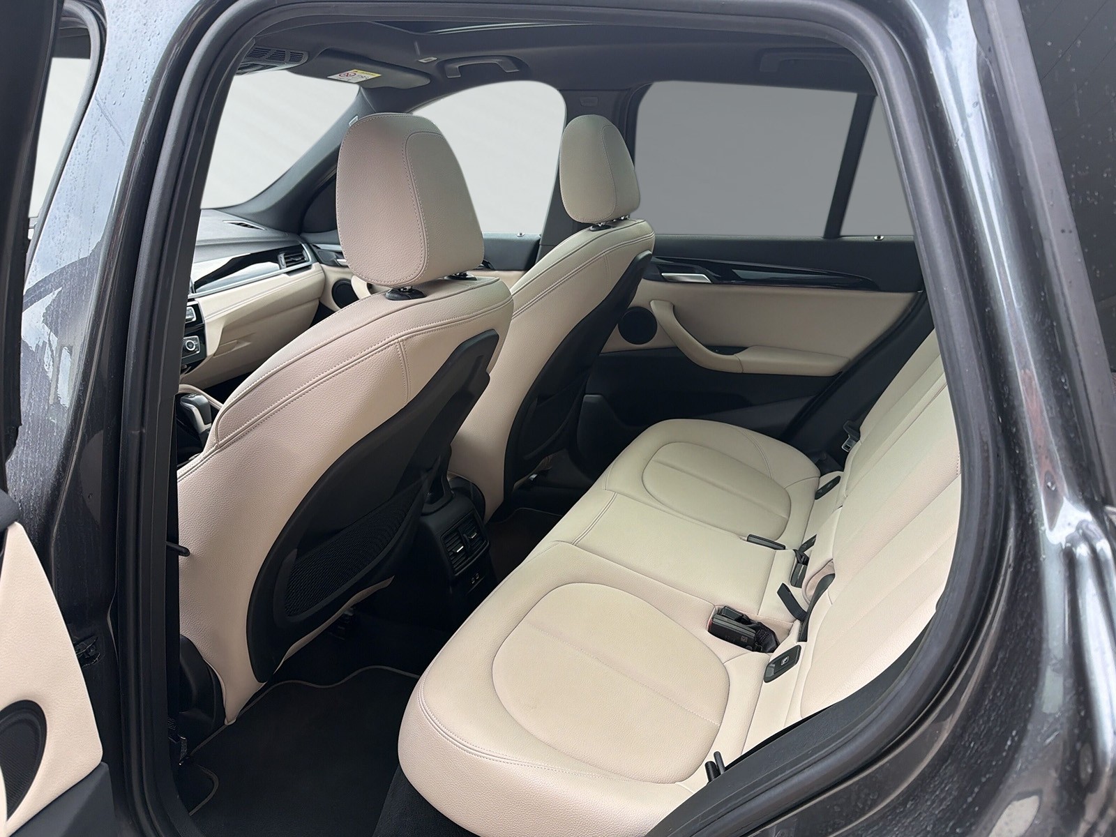 BMW X1 xDrive 25e Sport Line Steptronic-image-6