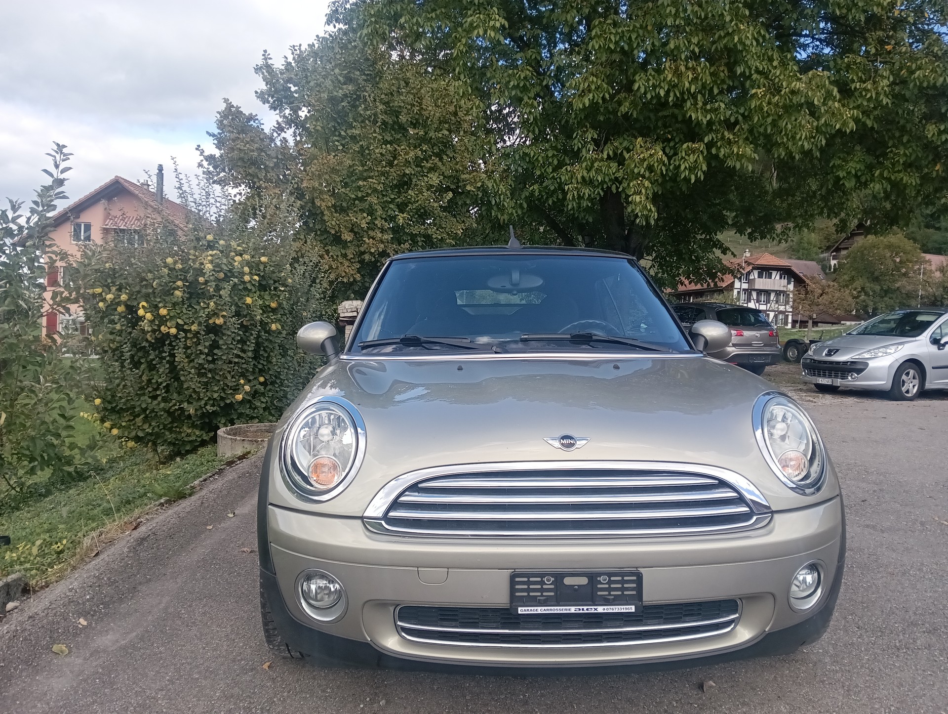 MINI Cooper Cabriolet-image-2