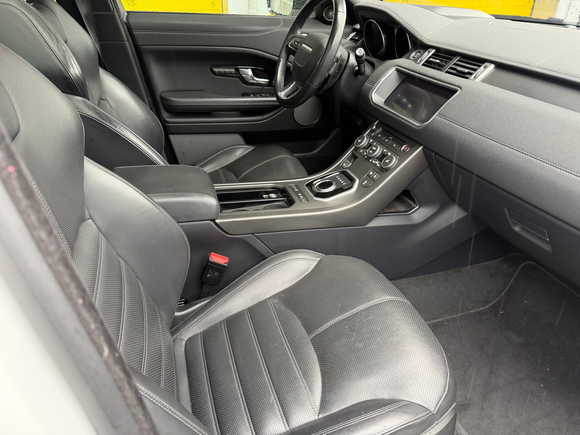 LAND ROVER Range Rover Evoque 2.0 Si4 HSE Dynamic AT9-image-9