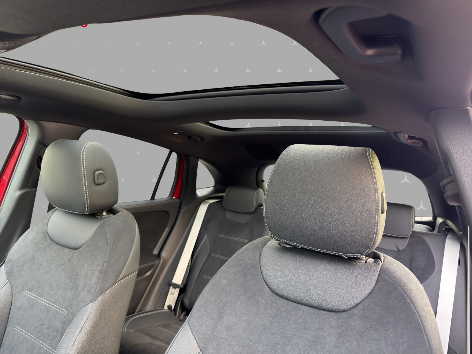 MERCEDES-BENZ GLA 250 4Matic 8G-DCT Swiss Star-image-8