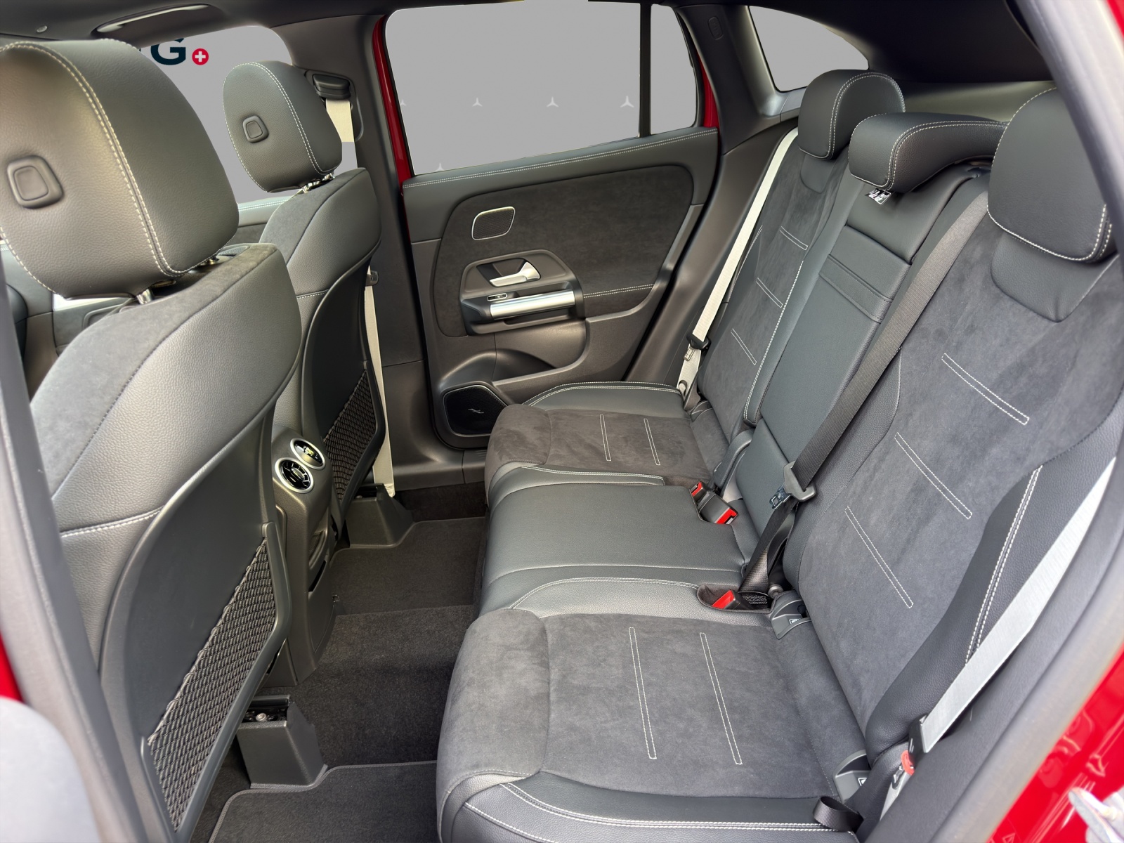 MERCEDES-BENZ GLA 250 4Matic 8G-DCT Swiss Star-image-13
