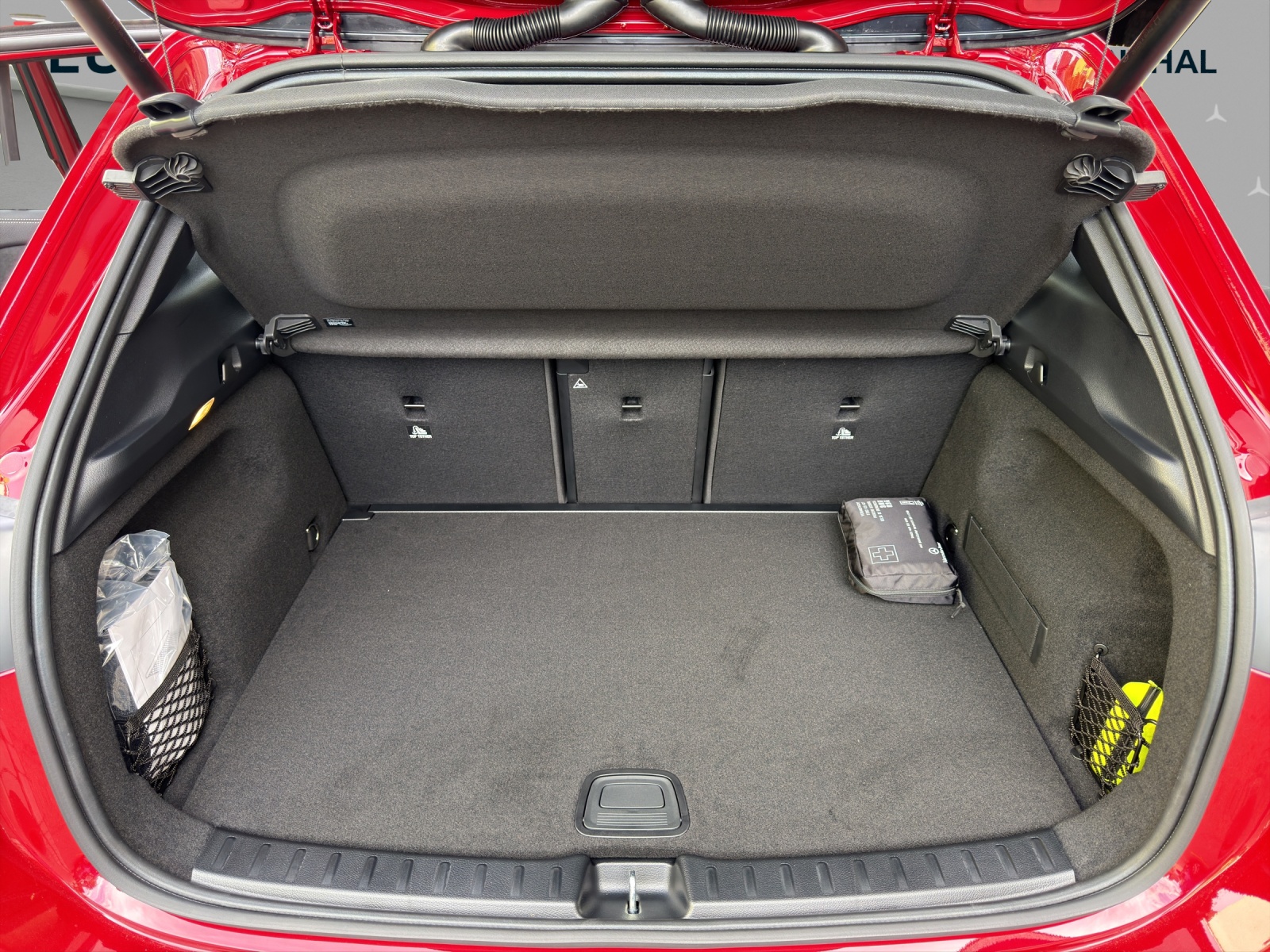 MERCEDES-BENZ GLA 250 4Matic 8G-DCT Swiss Star-image-14