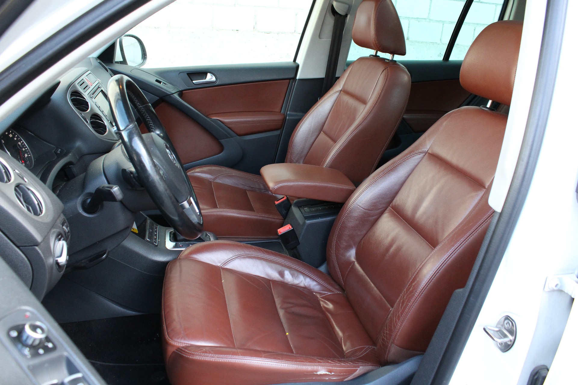 VW Tiguan 2.0 TSI Sport&Style DSG-image-12