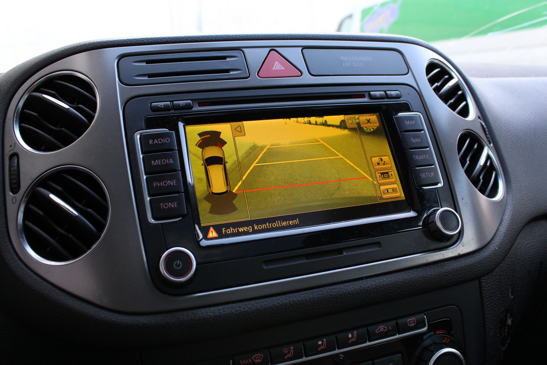 VW Tiguan 2.0 TSI Sport&Style DSG-image-15