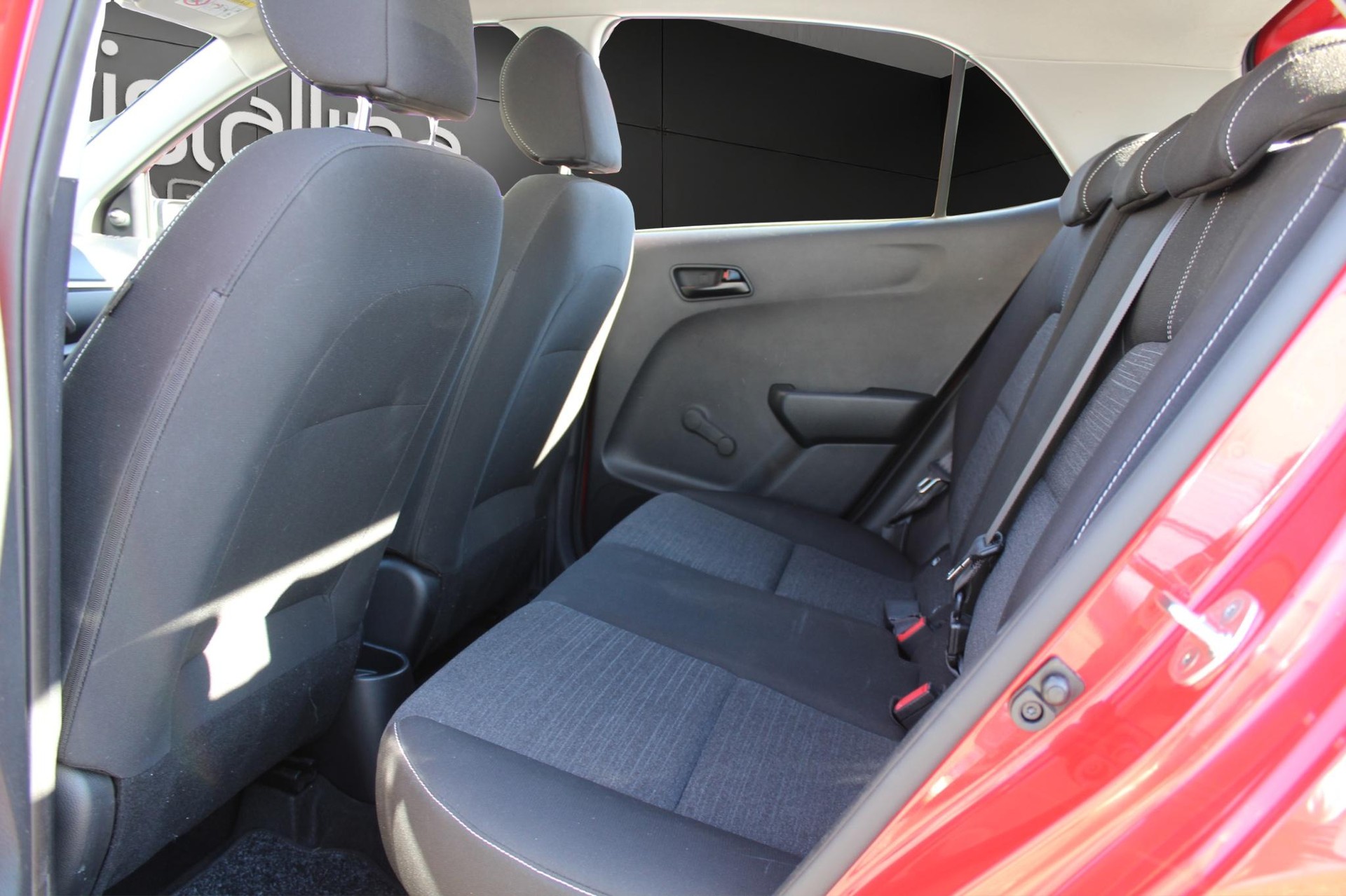 KIA Picanto 1.0 CVVT Classic-image-9