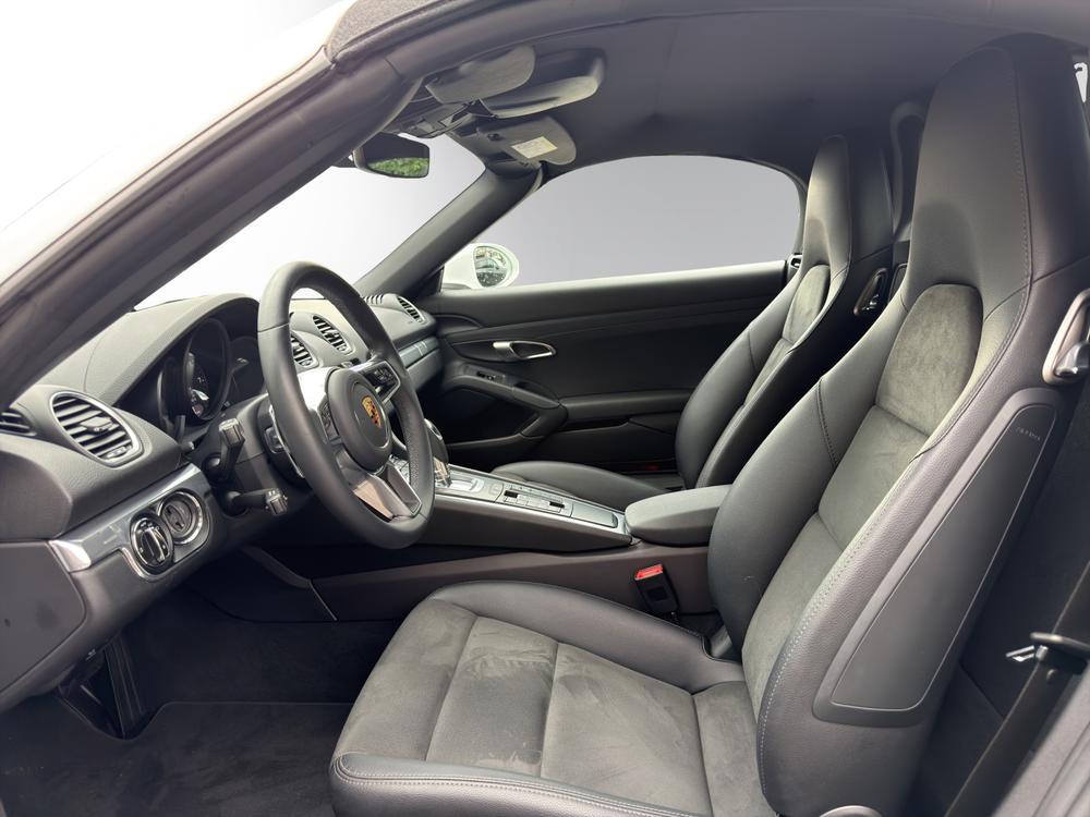 PORSCHE 718 Boxster 2.0-image-7