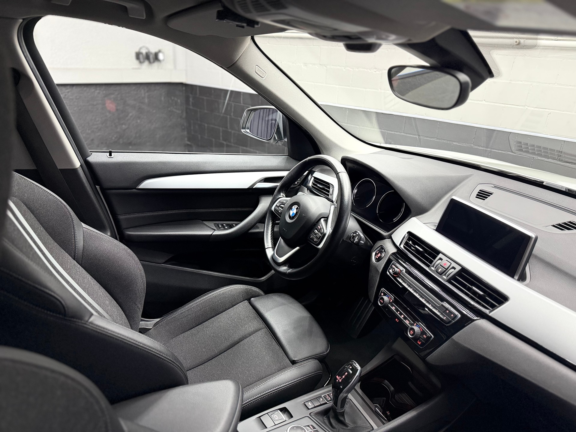 BMW X1 xDrive 18d | Rückfahrkamera | PDC | Leder-image-19