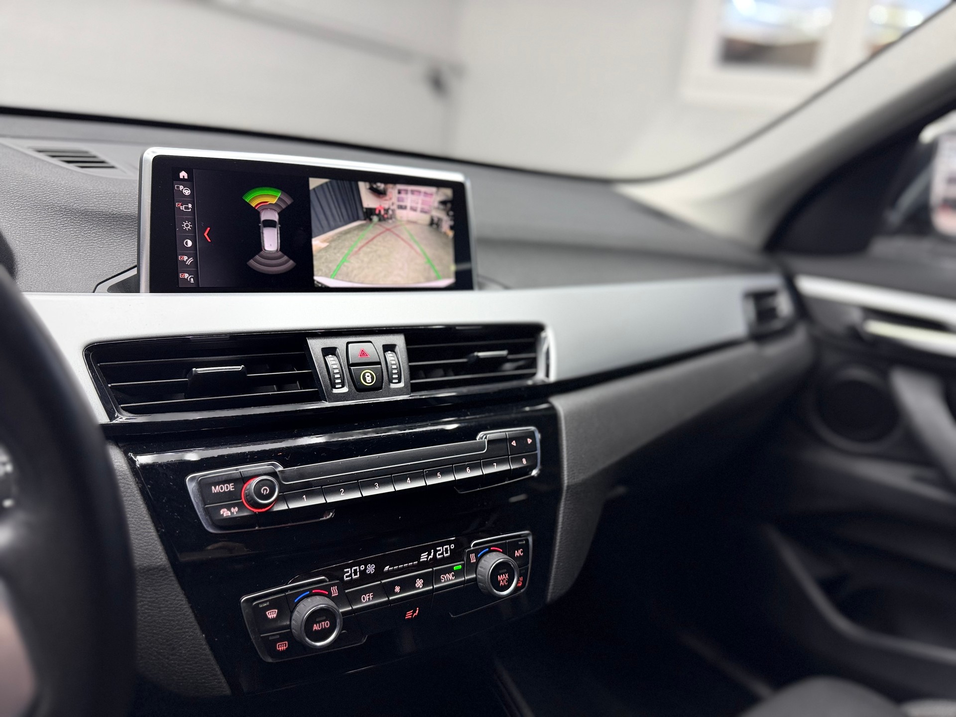 BMW X1 xDrive 18d | Rückfahrkamera | PDC | Leder-image-21