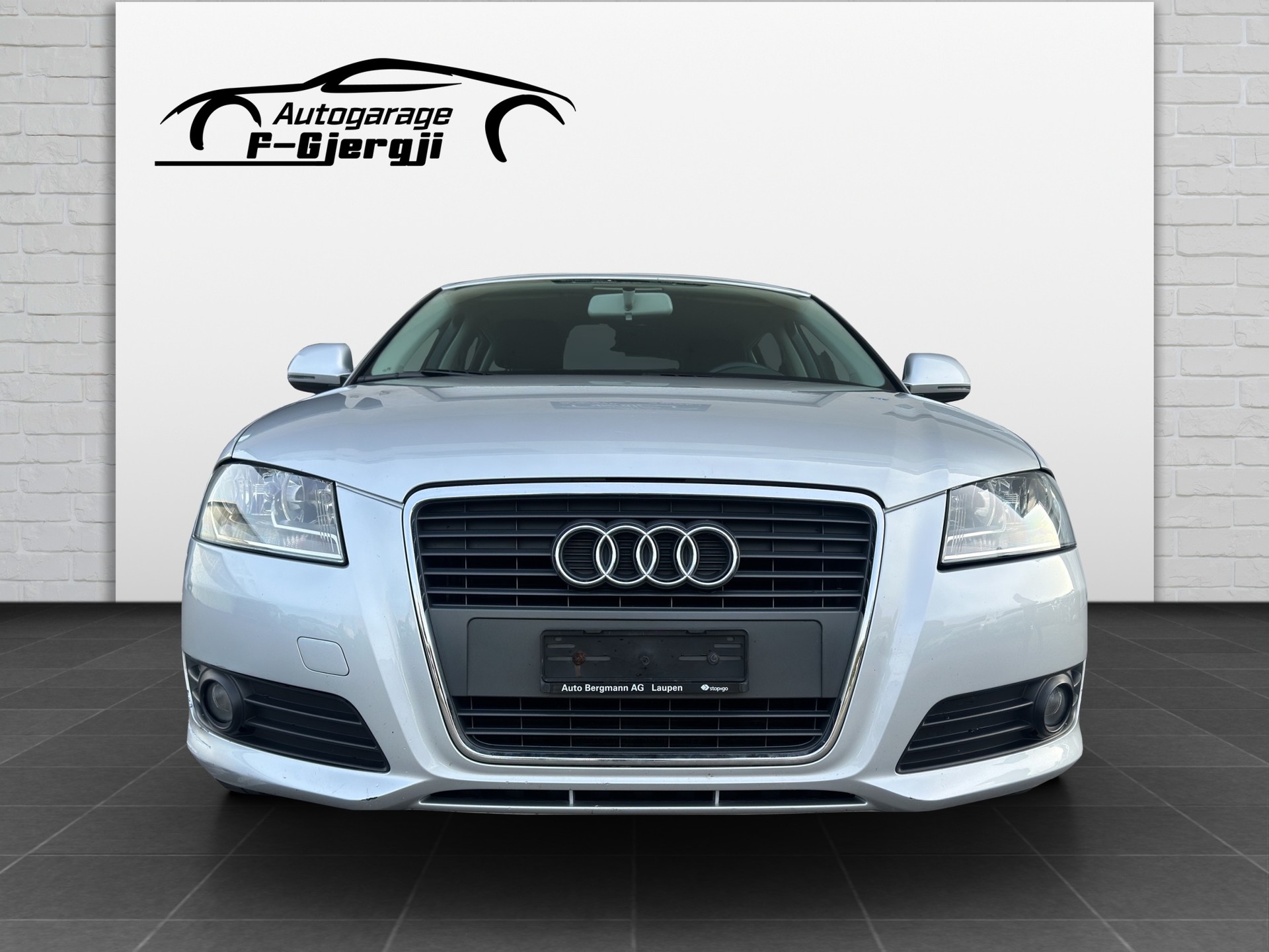 AUDI A3 Sportback 1.8 TFSI Ambiente S-tronic-image-2