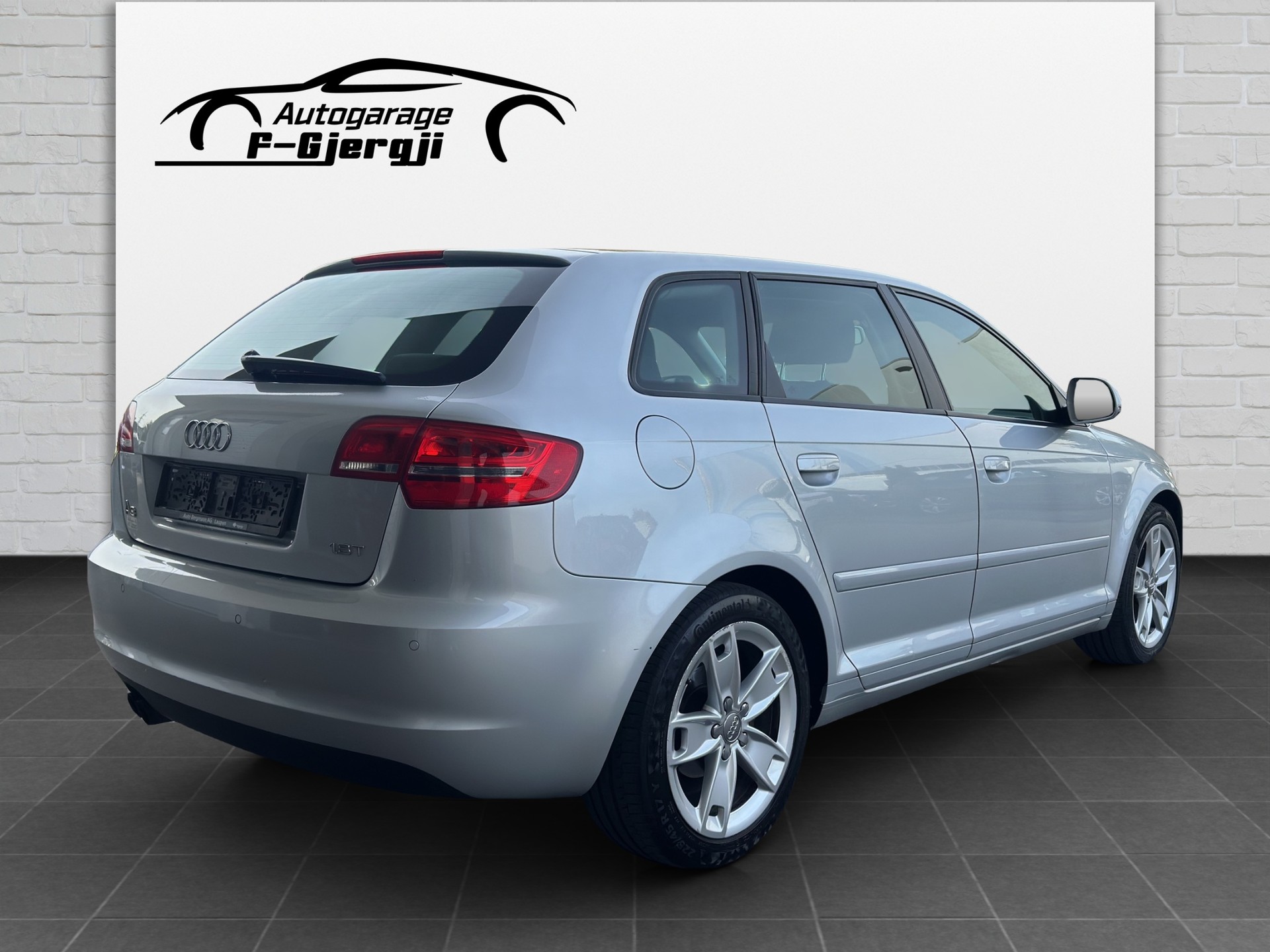 AUDI A3 Sportback 1.8 TFSI Ambiente S-tronic-image-5