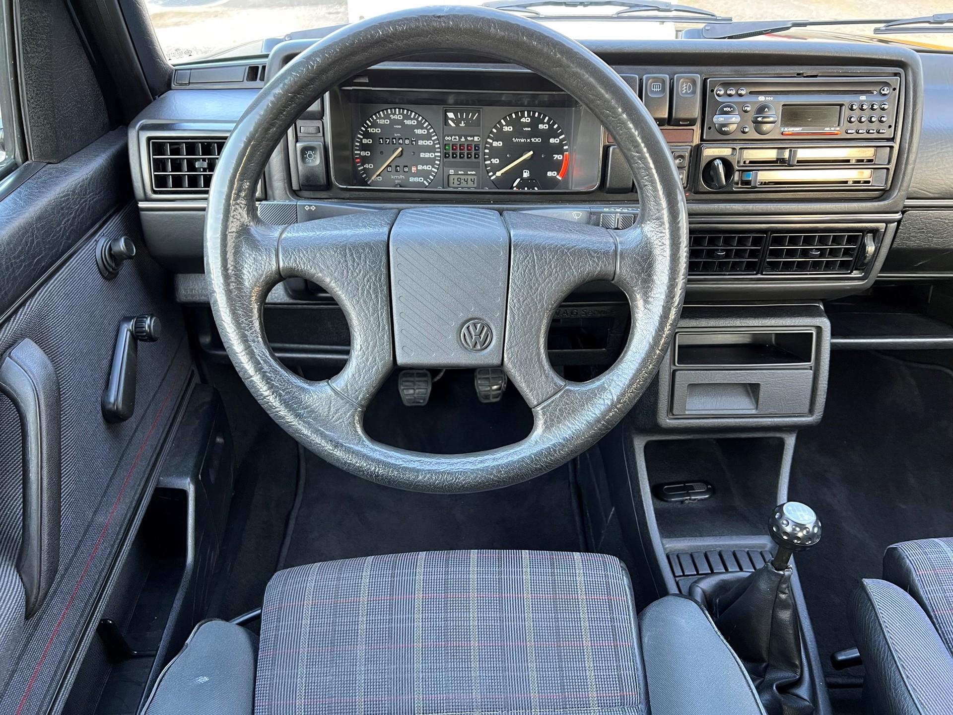 VW Golf 1800 GTI 16V VETERAN-image-12