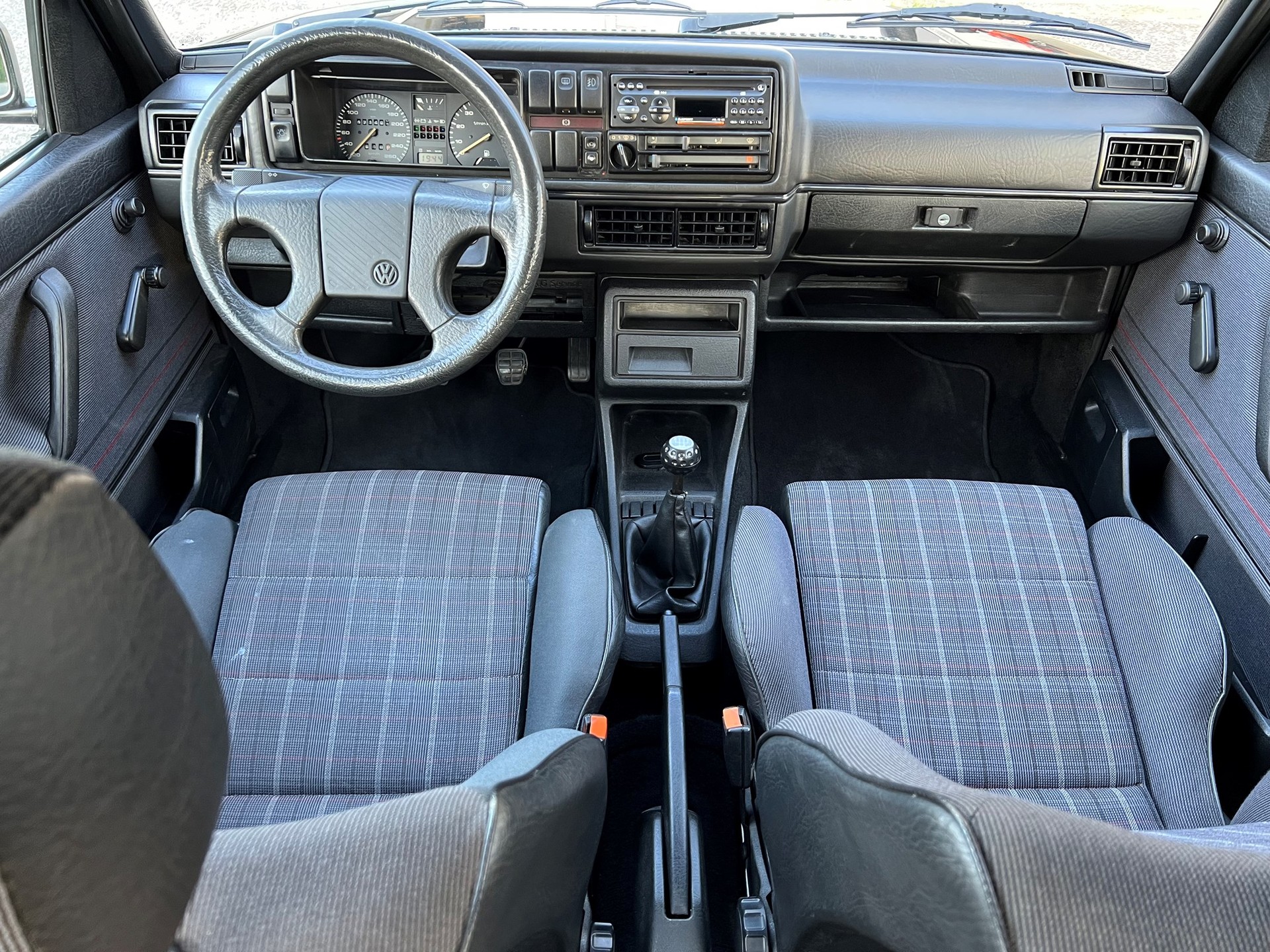 VW Golf 1800 GTI 16V VETERAN-image-13