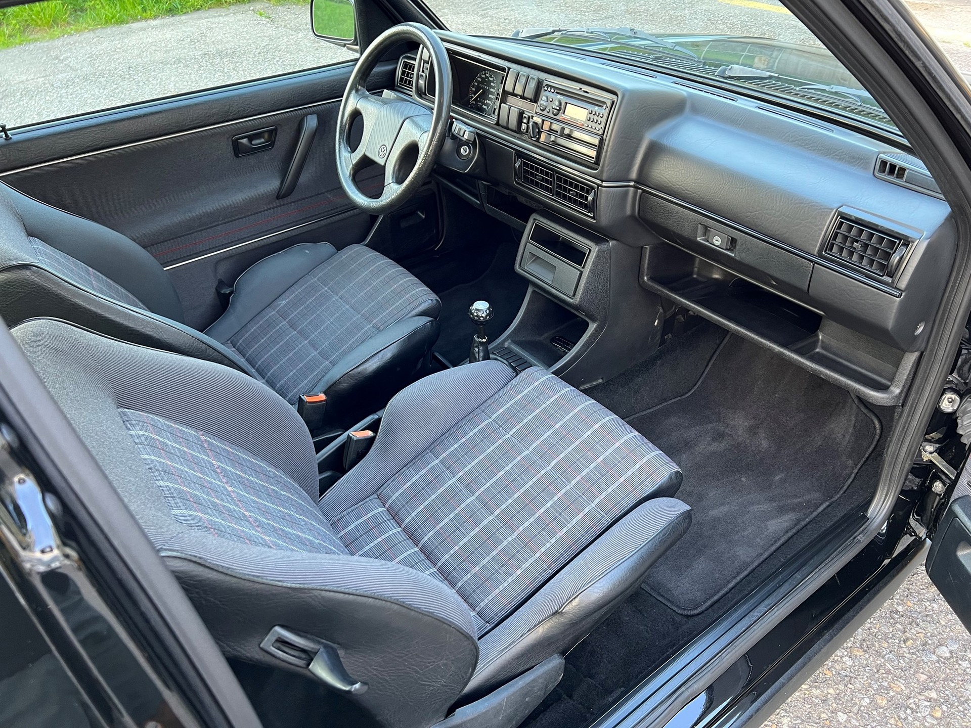 VW Golf 1800 GTI 16V VETERAN-image-14