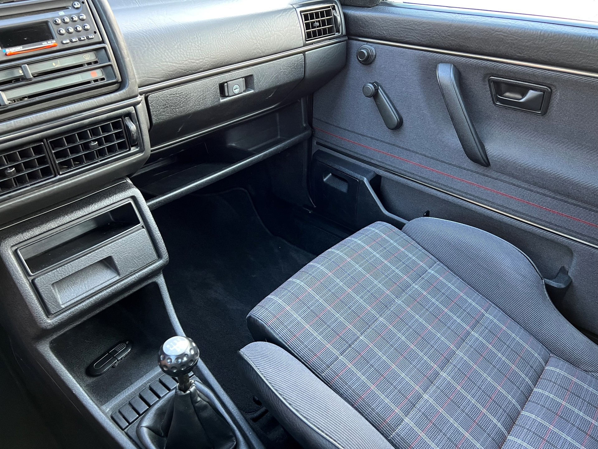 VW Golf 1800 GTI 16V VETERAN-image-27