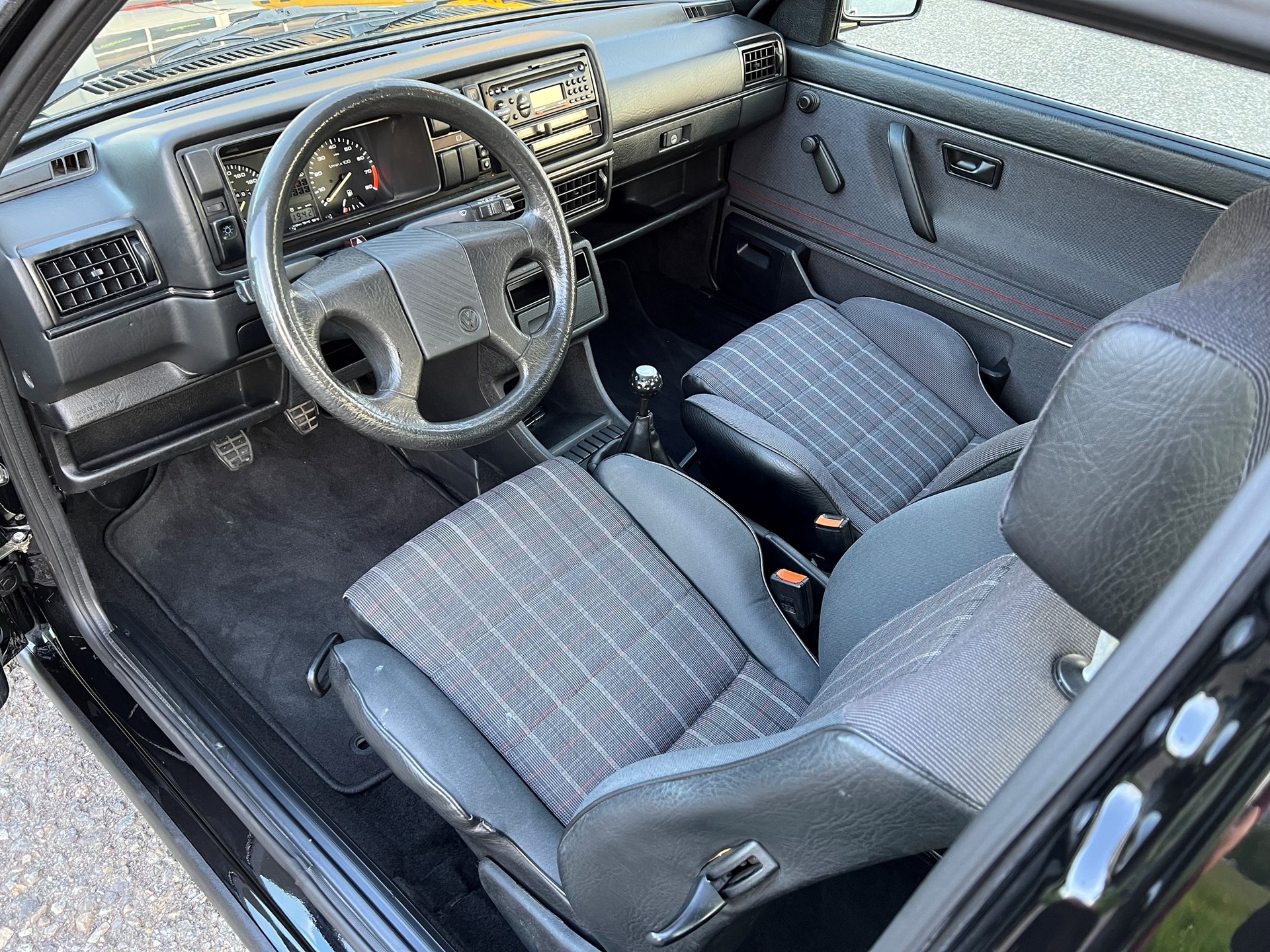 VW Golf 1800 GTI 16V VETERAN-image-8