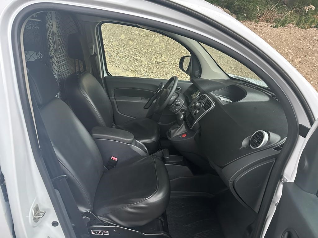 RENAULT Kangoo Z.E. Access-image-9